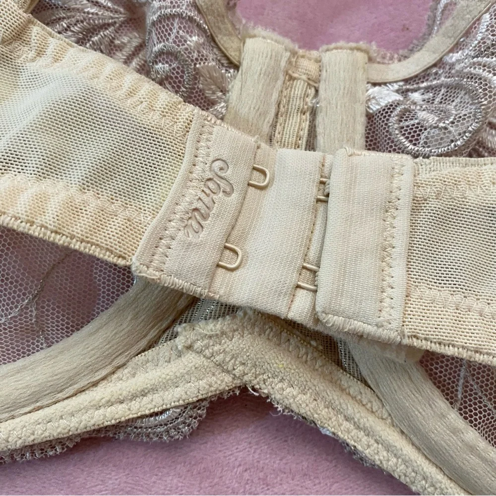 SOMA Sensuous Lace Underwire Unlined Embroidered Bra 36C Floral Embellished
